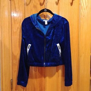 Blue velvet cropped hoodie